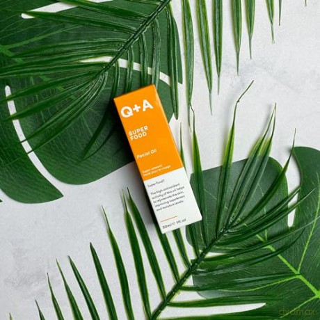 Q+A Super Food Gesichtsöl. Ein mit 100% natürlichen Inhaltsstoffen vollgepacktes Gesichtsöl, das Ihren Teint verbessert. 30 ml
