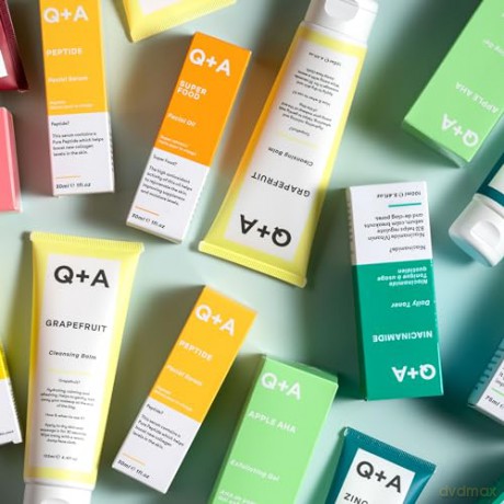 Q+A Super Food Gesichtsöl. Ein mit 100% natürlichen Inhaltsstoffen vollgepacktes Gesichtsöl, das Ihren Teint verbessert. 30 ml