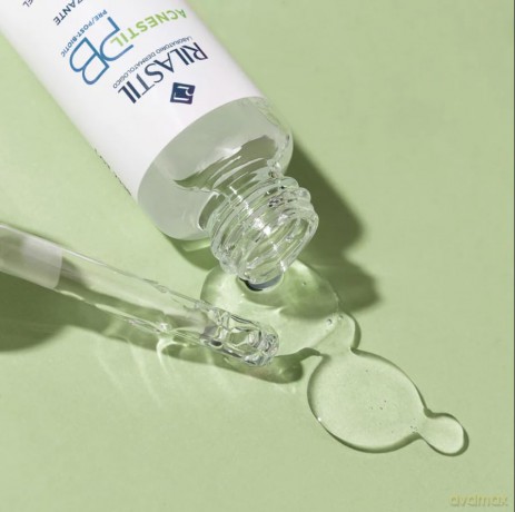 Rilastil Acnestil Gel Serum Seboregler, Gel aus leichter Textur, beruhigend und entfettend, 0% Alkohol, 30 ml