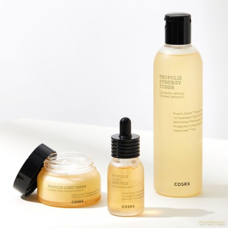 Skin serum against skin imperfections Full Fit Propolis Light Ampoule 30 ml