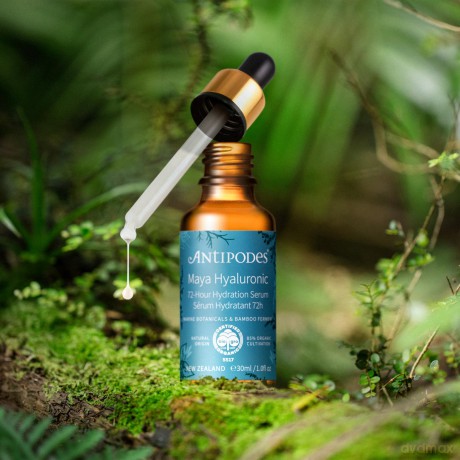 Skin serum with hyaluronic acid Maya Hyaluronic 72-Hour Hydration Serum 30 ml