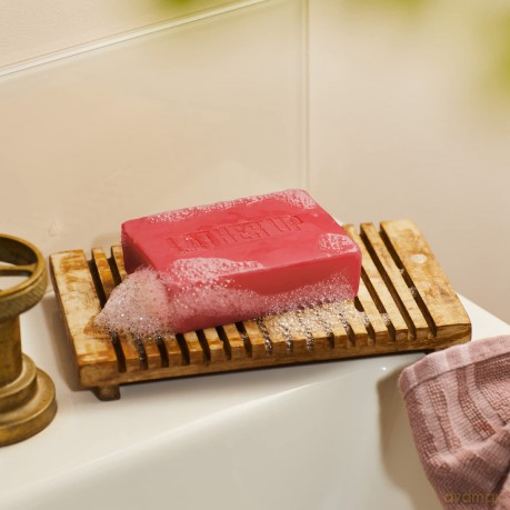 The Body Shop Strawberry Soap, 100g, Red