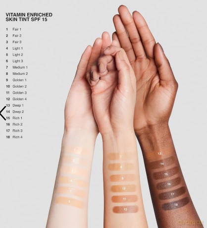 Toning cream Vitamin Enriched Skin Tint 50 ml - Shade: Golden 4