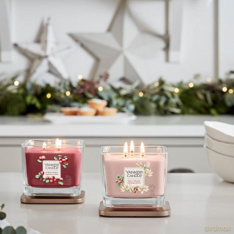 Yankee Candle Świeca zapachowa parafinowa Snowy Tuberose