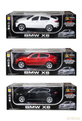 Auto BMW sterowane pilotem