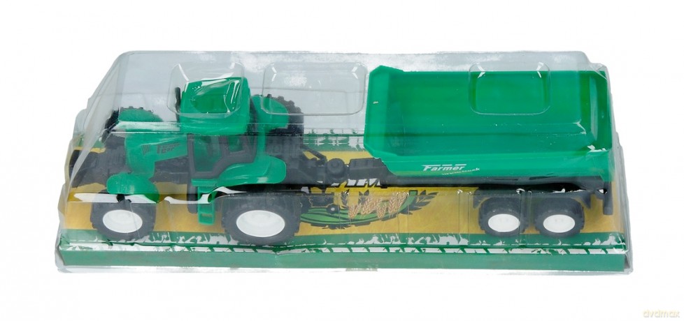 Traktor z maszyną