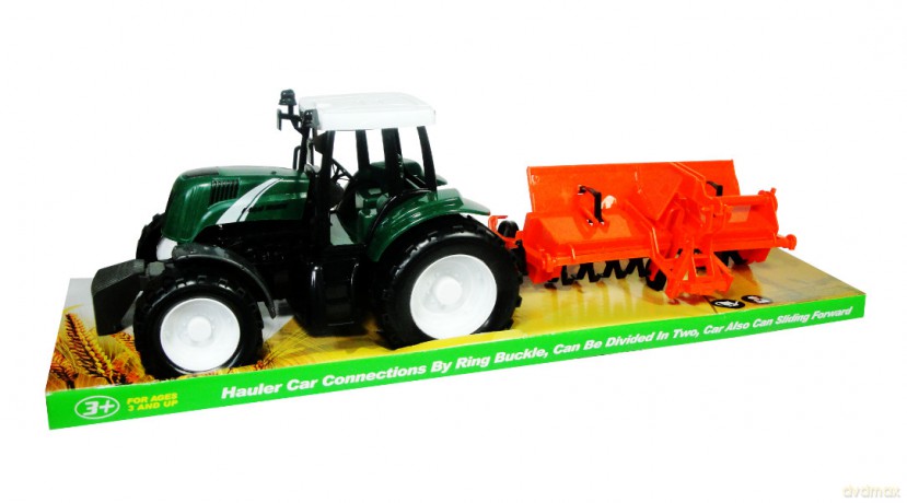 Traktor z maszyną