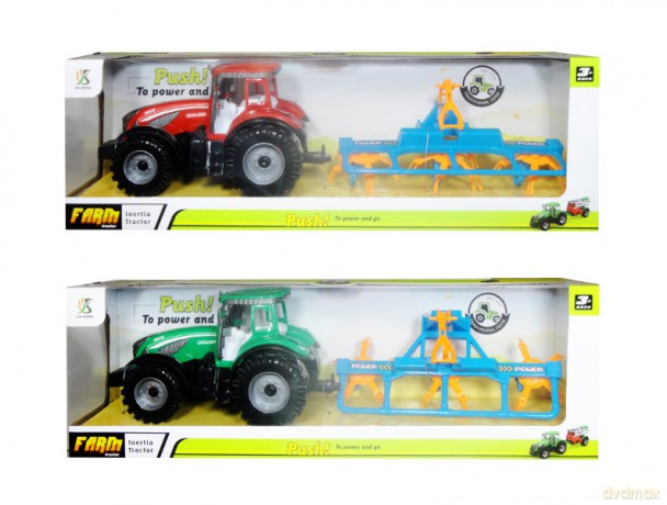 Traktor z maszyną