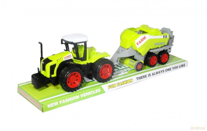 Traktor z przyczepą