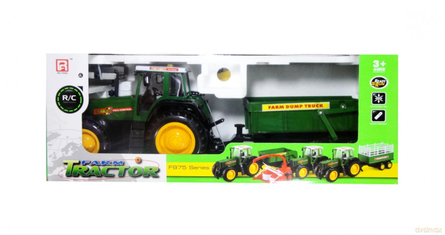 Traktor z przyczepą sterowany pilotem