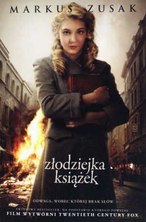 Złodziejka Książek - Markus Zusak (okładka filmowa) [KSIĄŻKA]