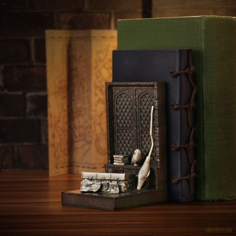 Harry Potter Harry'S Dormitory Bookend