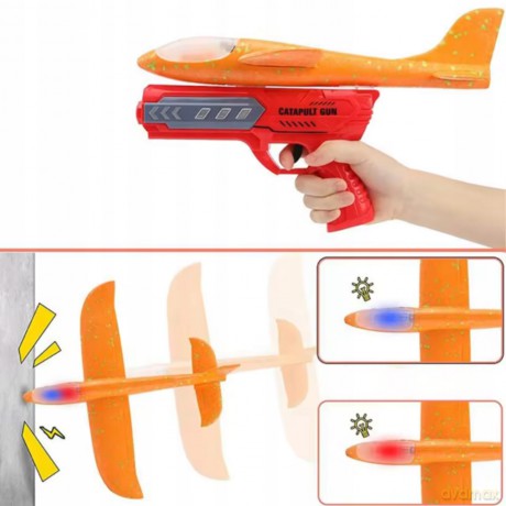 Samolot wystrzeliwany + pistolet 1009731