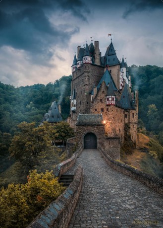 RAVENSBURGER 1000 el. Zamek Eltz [PUZZLE]
