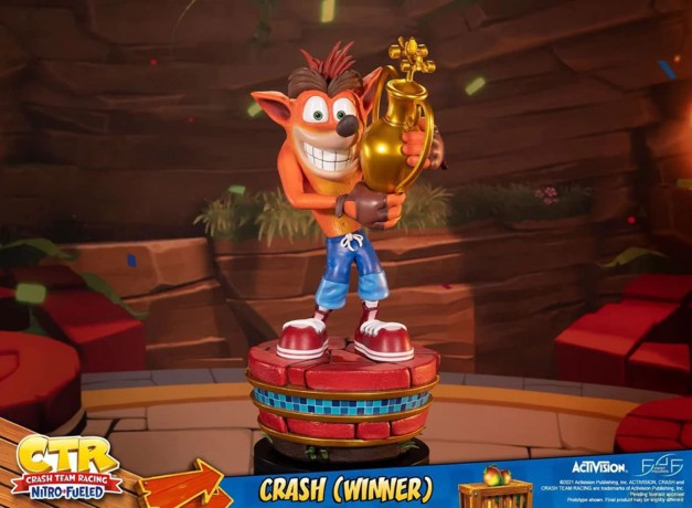 First4Figures - Crash Team Racing Nitro-Fueled (Crash Winner) RESIN /Figure [FIGURKA]