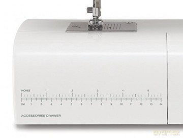 Singer - Tradition 2273 Sewing Machine