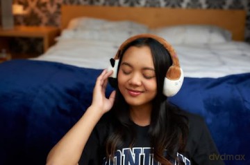 Squishmallows - Plush Bluetooth Headphones - Cameron (608072)