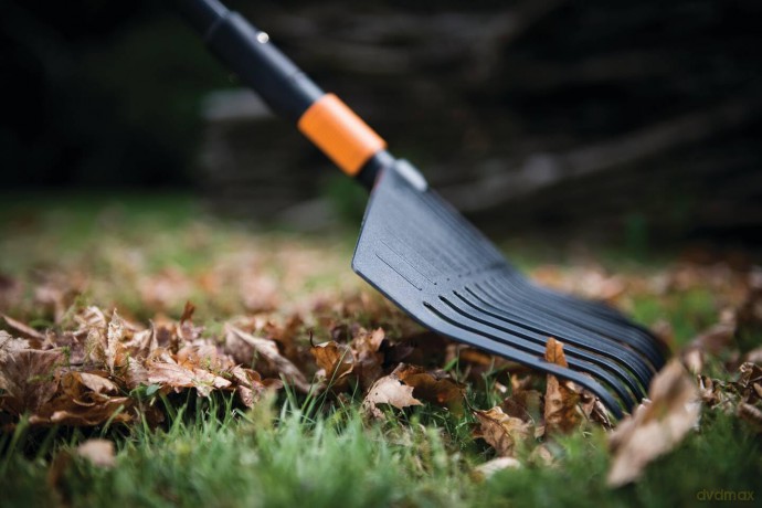 Fiskars - QuikFit Leaf Rake (Large)