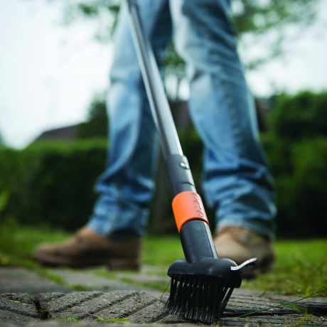 Fiskars - QuikFit Paving Brush