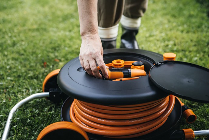 Fiskars - Waterwheel M with 20m Hose