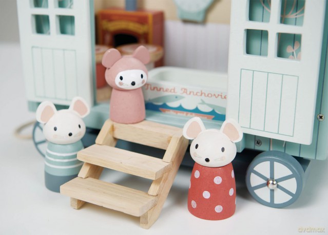 Tender Leaf - Sheperd's Hut - Mouse Family - (TL8385) [FIGURKA]