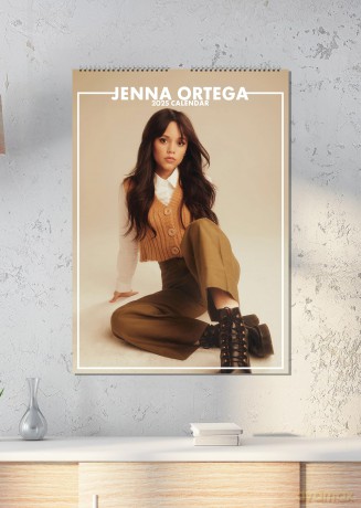 Jenna Ortega: 2025 Calendar [KALENDARZ]