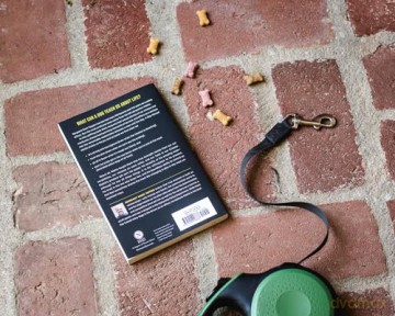 A Dog Named Mattis: 12 Lessons for Living Courageously, Serving Selflessly, and Building Bridges from a Heroic K9 Officer - Mark Tappan [KSIĄŻKA]