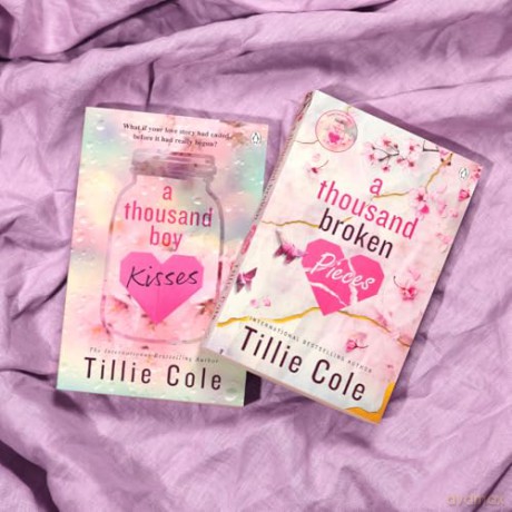 A Thousand Broken Pieces - Tillie Cole [KSIĄŻKA]