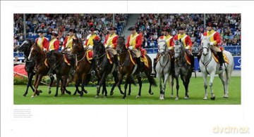 Aachen Equestrian Beauty: Horse Show to the World - John Minoprio [KSIĄŻKA]