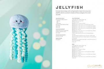 Amigurumi Crochet: 35 easy projects to make: Super-cute patterns for animals, sea creatures, sweet treats and more - Laura Strutt [KSIĄŻKA]