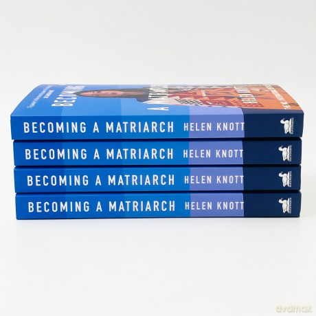 Becoming a Matriarch: An inspiring exploration of womanhood, trauma and healing - Helen Knott [KSIĄŻKA]