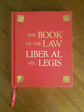 Book of the Law: 100th Anniversary Edition: With a Facsimile of the Manuscript as Received by Aleister and Rose Edith Crowley on April 8, 9, 10, 1904 - Aleister Crowley [KSIĄŻKA]