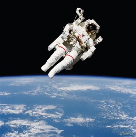 Challenger: A True Story of Heroism and Disaster on the Edge of Space - Adam Higginbotham [KSIĄŻKA]