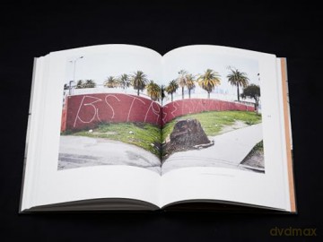 Cholo Writing: Latino Gang Graffiti in Los Angeles - Francois Chastanet [KSIĄŻKA]