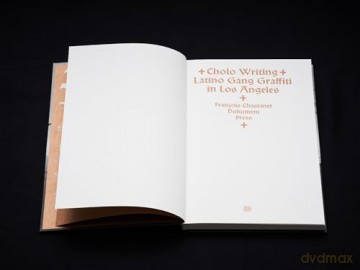 Cholo Writing: Latino Gang Graffiti in Los Angeles - Francois Chastanet [KSIĄŻKA]