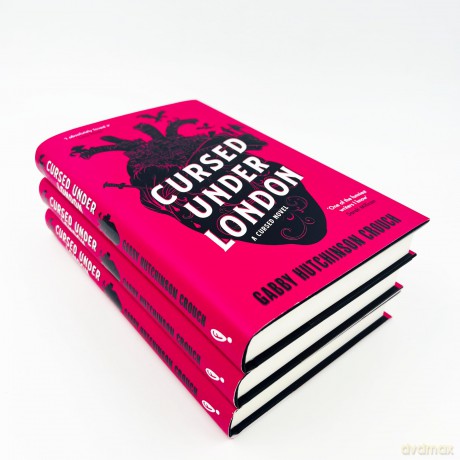 Cursed Under London: The unputdownable first novel in a new Elizabethan romantasy series - Crouch Hutchinson [KSIĄŻKA]