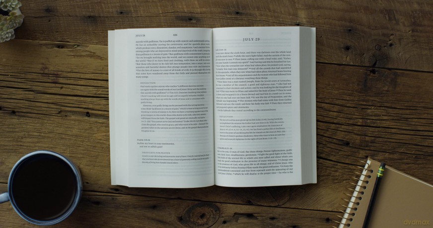 ESV Daily Devotional New Testament: Through the New Testament in a Year (Paperback) [KSIĄŻKA]