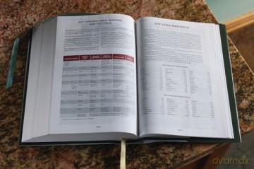 ESV, Thompson Chain-Reference Bible, Hardcover, Green, Red Letter: English Standard Version, Green, Thompson Chain-reference, Red Letter - Thompson Dr. Frank [KSIĄŻKA]
