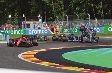 F1 Racing: The Ultimate Companion: The Definitive Illustrated Guide to the World of F1 - Bruce Jones [KSIĄŻKA]