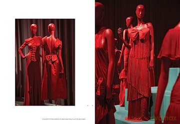 Forever Valentino [KSIĄŻKA]