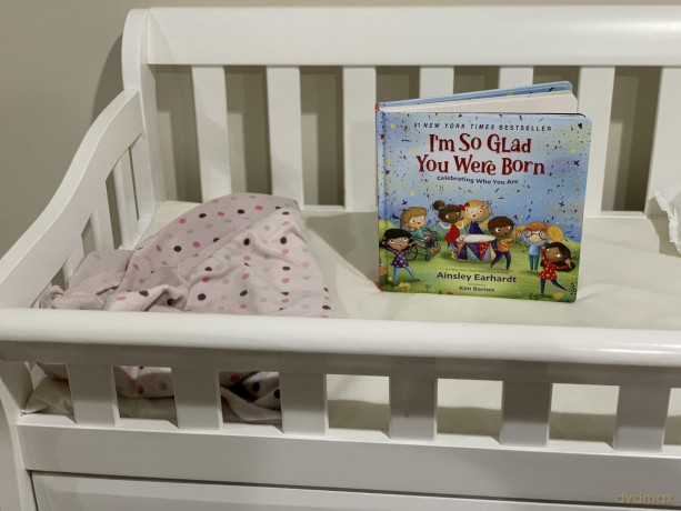 I'm So Glad You Were Born: Celebrating Who You Are - Ainsley Earhardt [KSIĄŻKA]