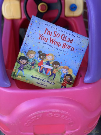 I'm So Glad You Were Born: Celebrating Who You Are - Ainsley Earhardt [KSIĄŻKA]