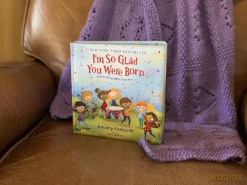 I'm So Glad You Were Born: Celebrating Who You Are - Ainsley Earhardt [KSIĄŻKA]