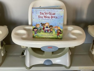 I'm So Glad You Were Born: Celebrating Who You Are - Ainsley Earhardt [KSIĄŻKA]