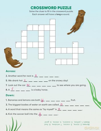 Learn by Sticker: More Phonics: Use Phonics to Create 10 Sea Animals!: 3 [KSIĄŻKA]