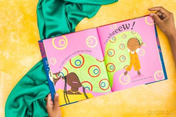 Mama's Sleeping Scarf: This incredible new illustrated children's picture book about family, love and the mother-daughter relationship comes from award-winning Chimamanda Ngozi Adichie - C Ngozi Adichie [KSIĄŻKA]