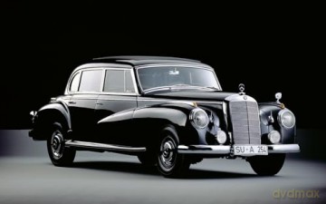 Mercedes-Benz Milestones - Michael Kockritz [KSIĄŻKA]
