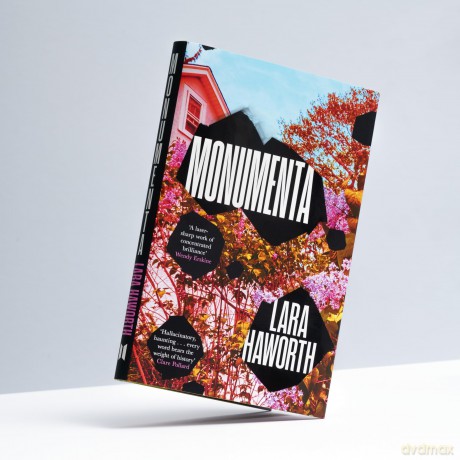 Monumenta - Lara Haworth [KSIĄŻKA]