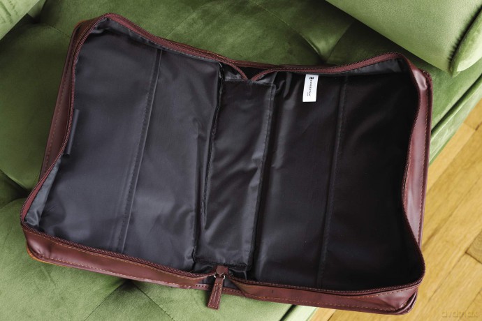 Names of Jesus Bible Cover, Zippered, Italian Duo-Tone Imitation Leather, Brown/Tan, Extra Large - Zondervan [KSIĄŻKA]