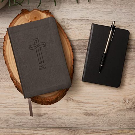 NKJV, Thinline Bible, Compact, Leathersoft, Black, Red Letter, Comfort Print: Holy Bible, New King James Version [KSIĄŻKA]